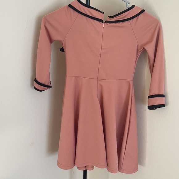 Peach cocktail dress with black trim size 5yrs. - Picture 2 of 2